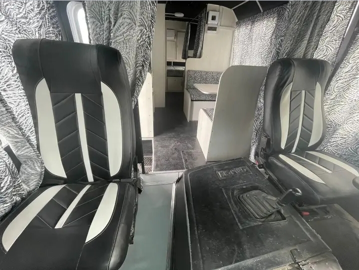 Minibus para 4/5 personas - Imagen 4