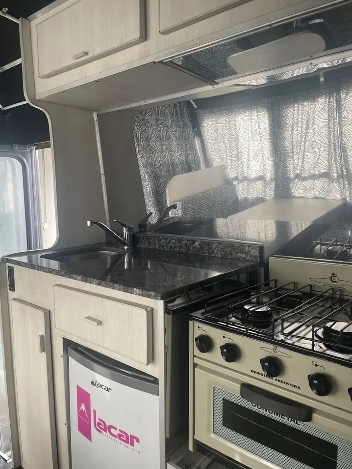 Minibus para 4/5 personas - Imagen 11