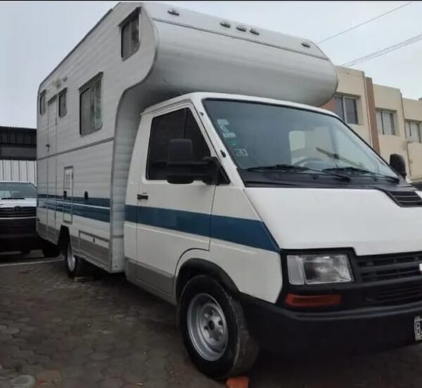 Camper sobre chasis 5 personas - Imagen 2