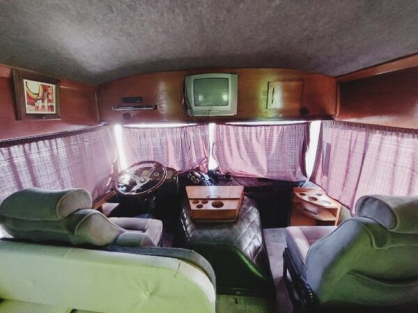 Mercedes Benz - 9/10 personas - $7.000.000 - Imagen 5